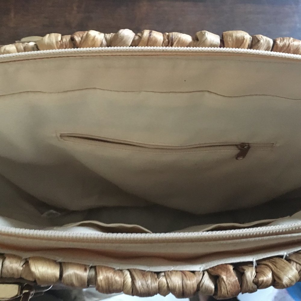 Woven Bag - Picture 2 of 2